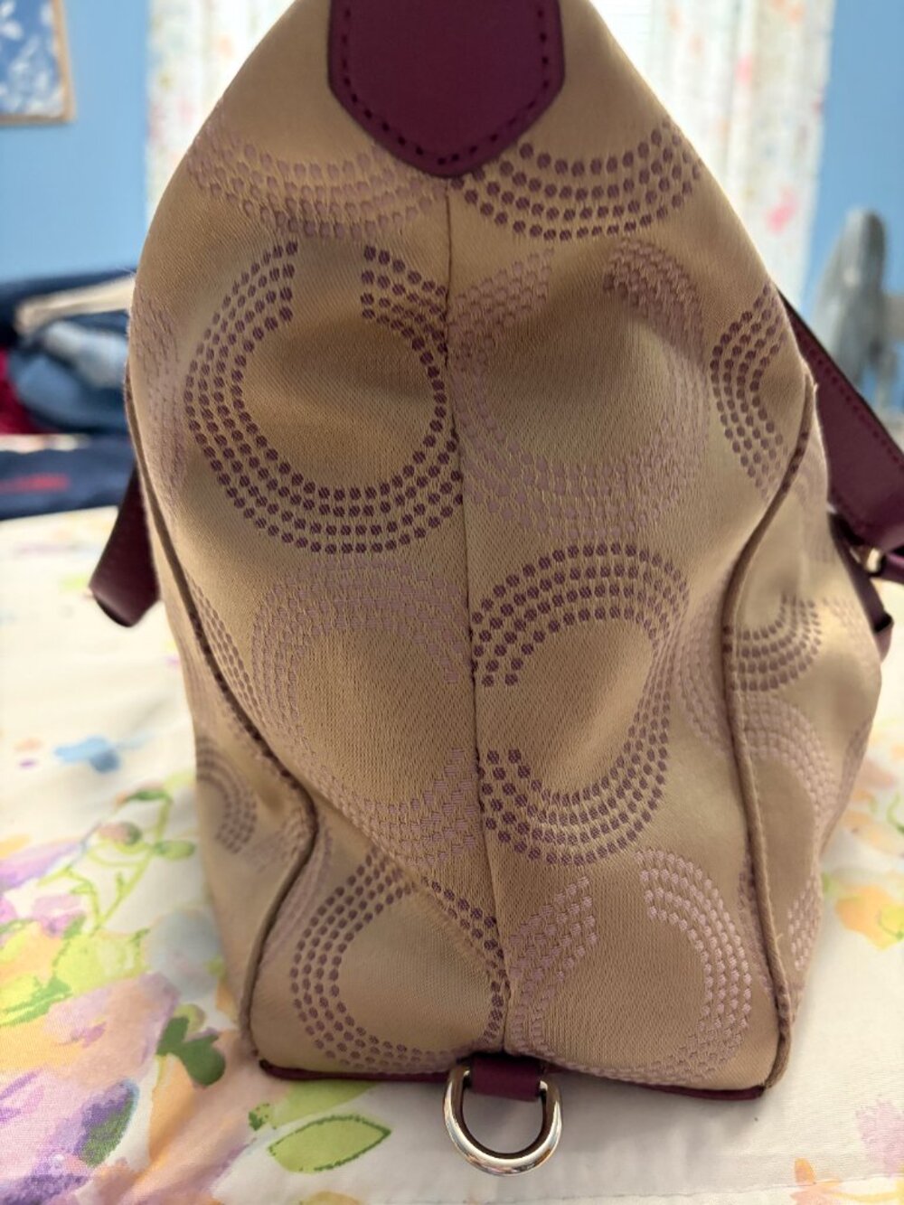 Coach Handbag Pre-owned - Excellent Condition - Picture 15 of 16